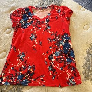 Amazon V-neck Floral T-Shirt